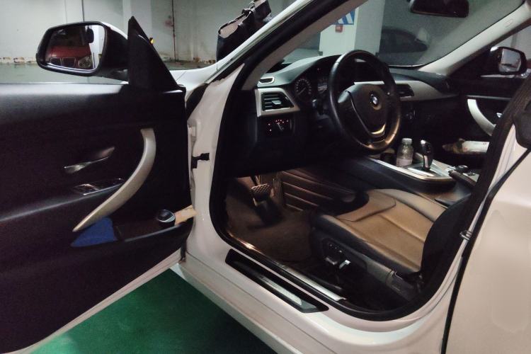 Used BMW 3 Series GT 2017 320i Sport Edition
