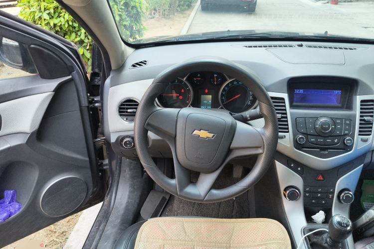 Used Chevrolet Cruze 2013 1.6L SL MT
