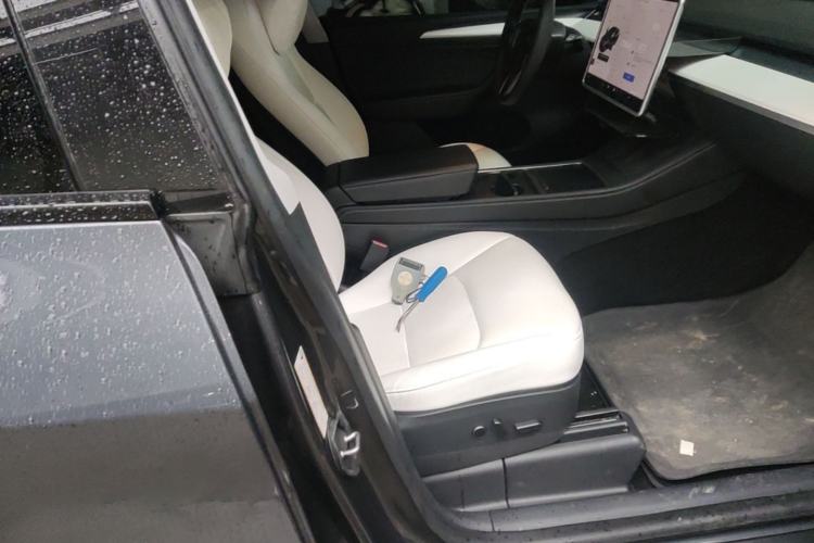 Used Tesla Model Y 2021 Long-Range All-Wheel-Drive Version