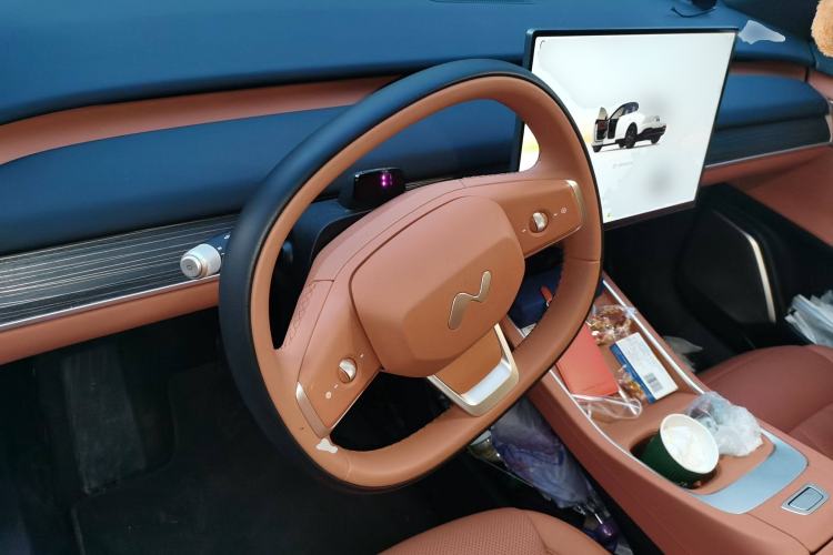 Used ONVO L60 2024 60 kWh Rear-Drive Version