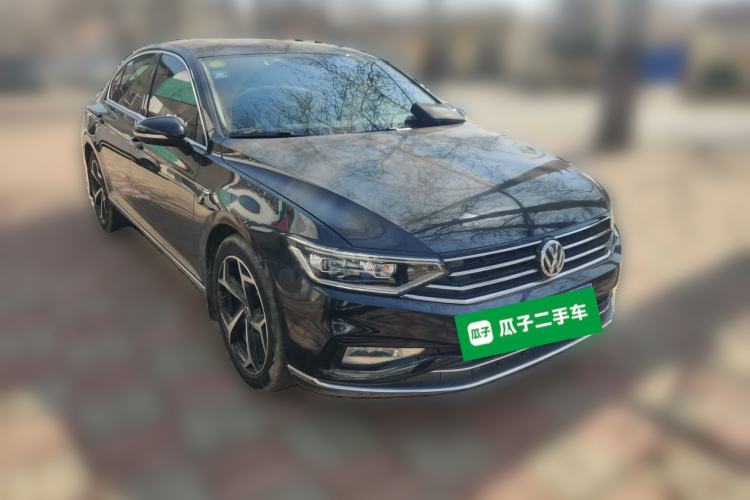 Used Volkswagen Magotan 2020 330TSI DSG Luxury Edition Front Right 45 Deg