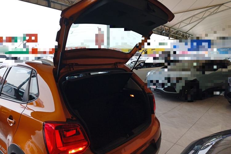 Used Volkswagen Polo 2014 1.6L Cross Polo Automatic