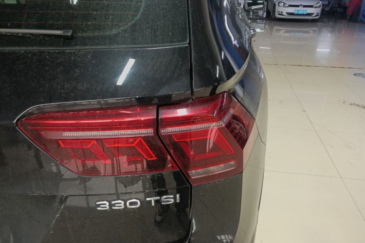 Used Volkswagen Tiguan L 2022 330TSI Automatic Two-Wheel Drive R-Line Enhanced Edition Exterior 3