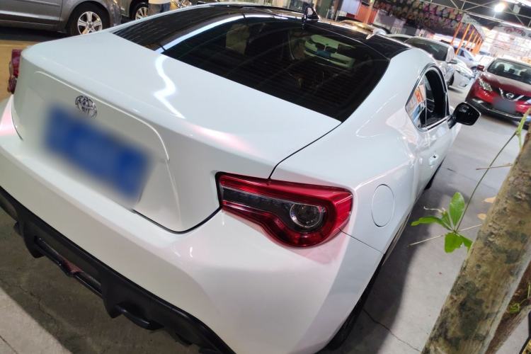 Used Toyota 86 2017 2.0L Manual Luxury Version