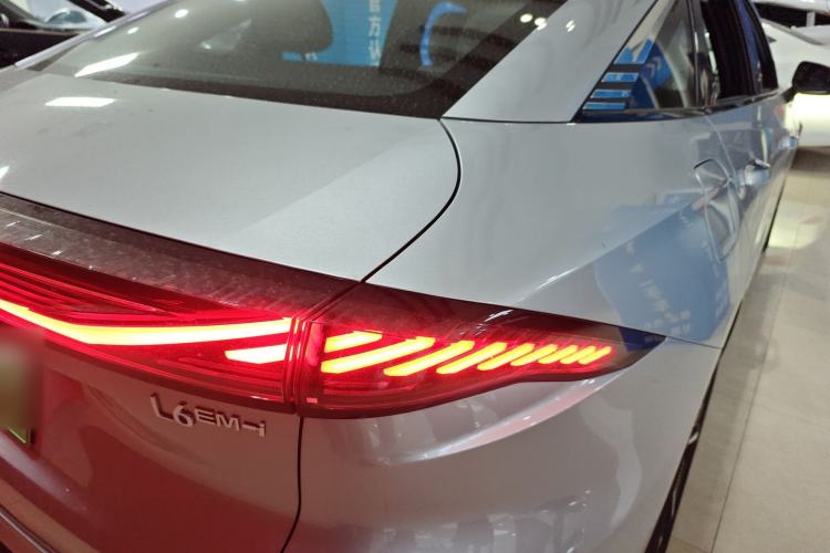 Used Geely Galaxy L6 2025 EM-i 140km Starship Edition
