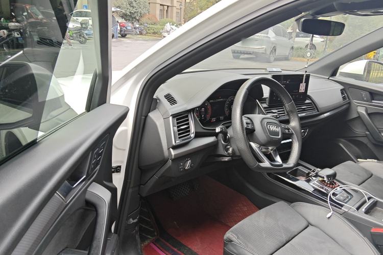 Used Audi Q5L Sportback 2022 40 TFSI Luxury Model
