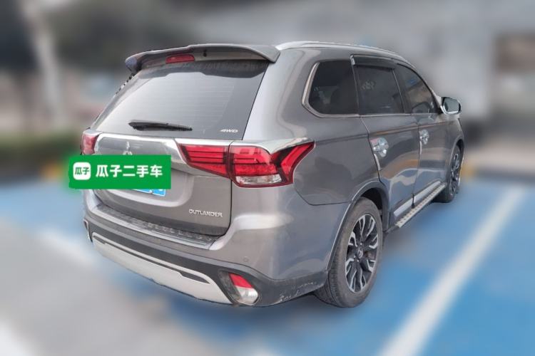Used Mitsubishi Outlander 2019 2.4L 4x4 Zhi Xiang Edition 7 Seats China V Emission Standard