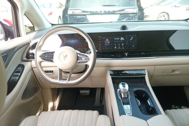 Used VOYAH Dream 2024 PHEV Ultra-Long Range Flagship Edition
