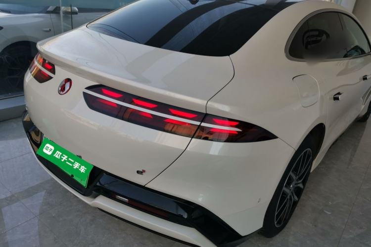 Used Denza Z9 2024 1100 km Four-Wheel Drive Max Version
