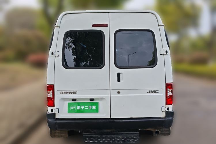 Used JMC Transit 2019 2.8T Commercial Version Long Wheelbase Mid-Roof 6-Seater Rear Single Tire China VI Emission Standard – JX493
