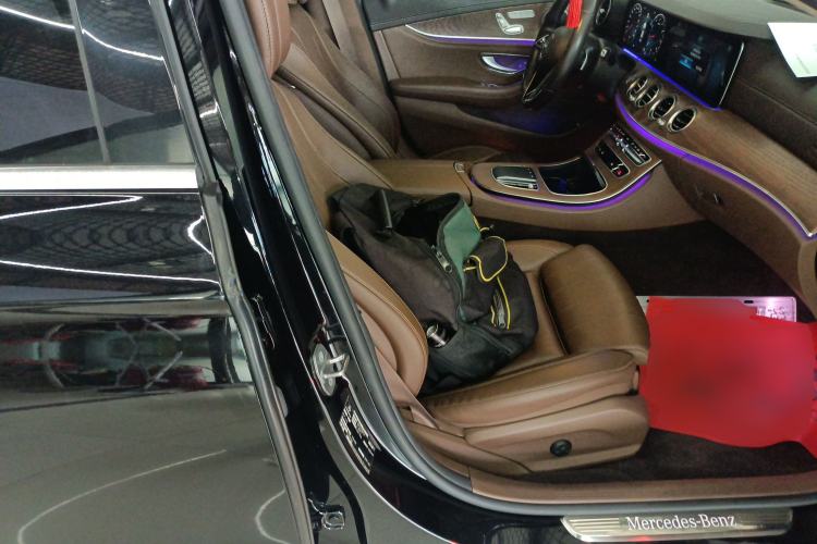 Used Mercedes-Benz E-Class 2022 Second Facelift E 300 L Fashion Edition Right Front Seat