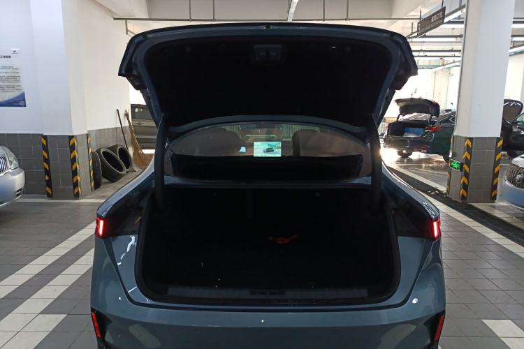 Used Lynk & Co 07 2024 EM-P 126 Long-Range Ultra Trunk