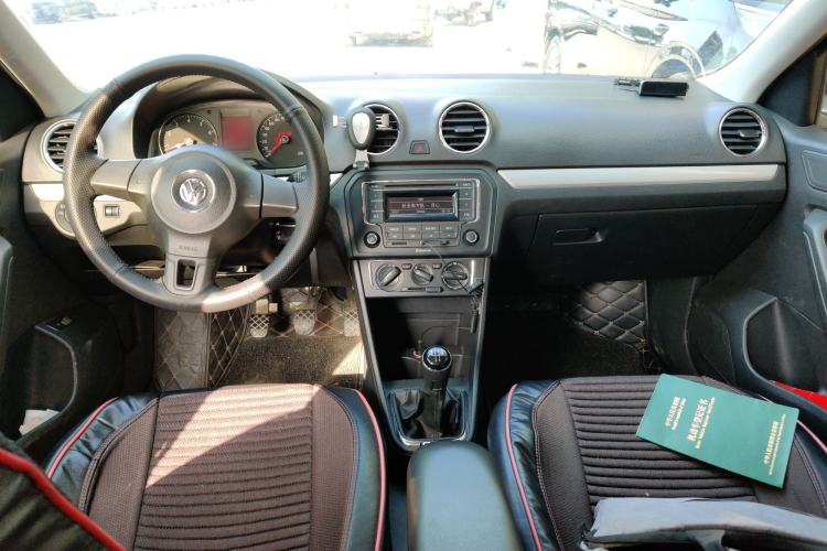 Used Volkswagen Jetta 2015 Zhuihui Edition 1.6L Manual Comfort Model
