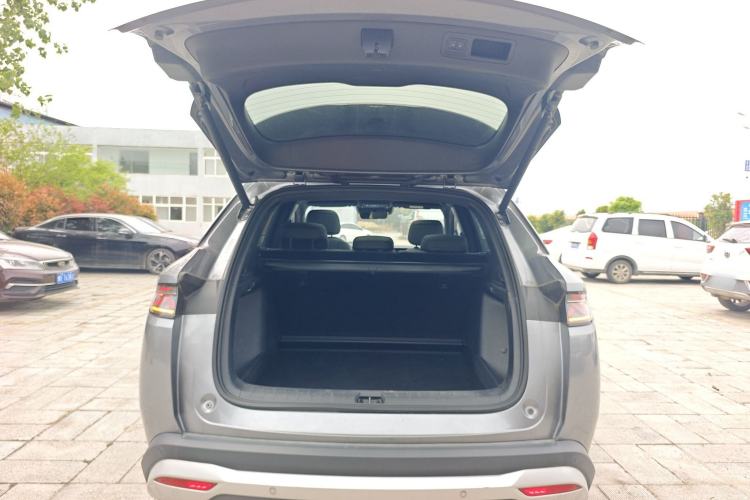 Used BYD Song L DM-i 2025 Intelligent Driving Version 160 km Beyond-Range Type Trunk