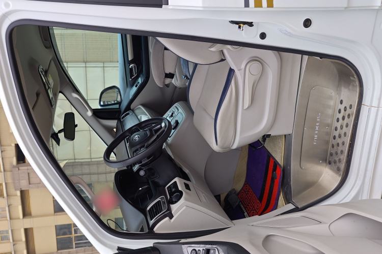 Used SAIC MAXUS G10 2022 2.0T Automatic Elite Edition Gasoline 7-Seater