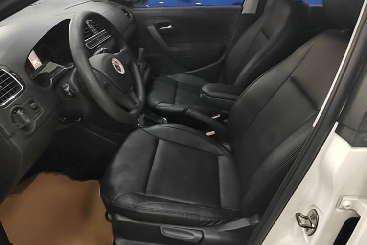 Used Volkswagen Polo 2014 1.4L Automatic Comfort Edition

