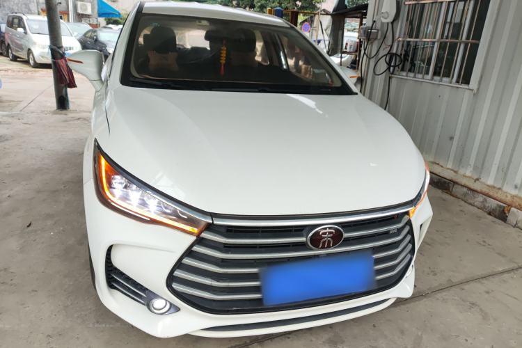 Used BYD Song MAX 2018 1.5T Manual Smart Connect Luxury 6-Seater

