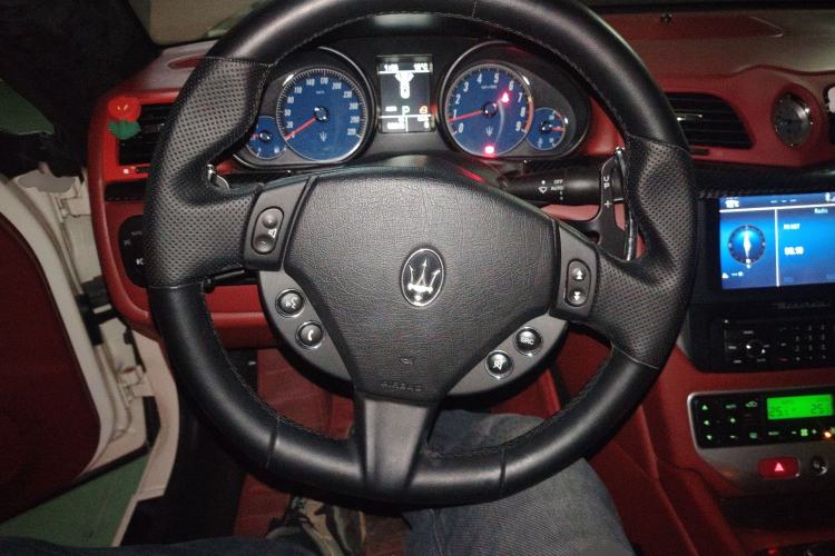 Used Maserati GranTurismo 2007 4.2L Standard Edition Steering Wheel