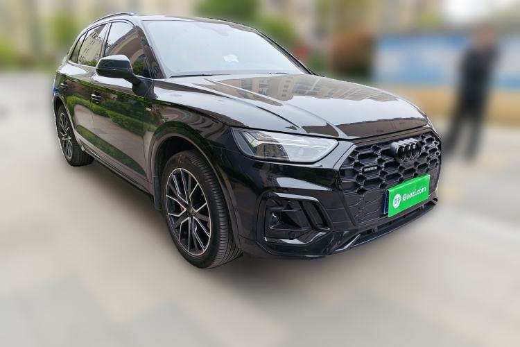 Used Audi Q5L 2024 45 TFSI Luxury Dynamic Model Front Right 45 Deg