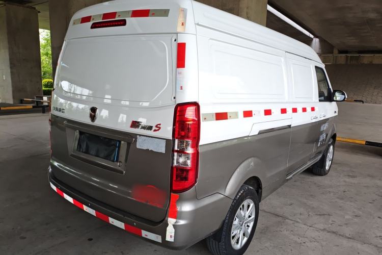 Used Jinbei New Hiace S 2023 1.5L Wealth Edition Van 2/5-Seater Air-Conditioned Model SWC15M