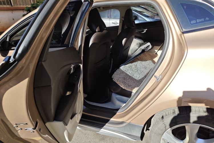 Used Volvo V40 2014 Cross Country T5 AWD Smart Luxury Edition Left Rear Seat