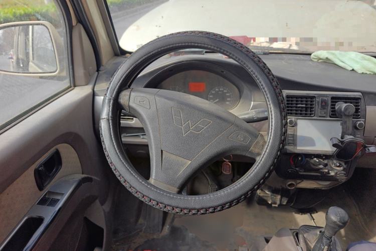 Used Wuling Rongguang 2011 1.2L Standard Version
