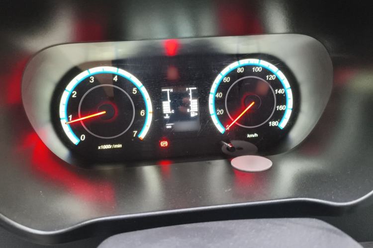 Used CHANGAN KAICHENG Ruixing M60 2023 1.5L GDI Elite-Class Passenger Vehicle 6/7 Seats
