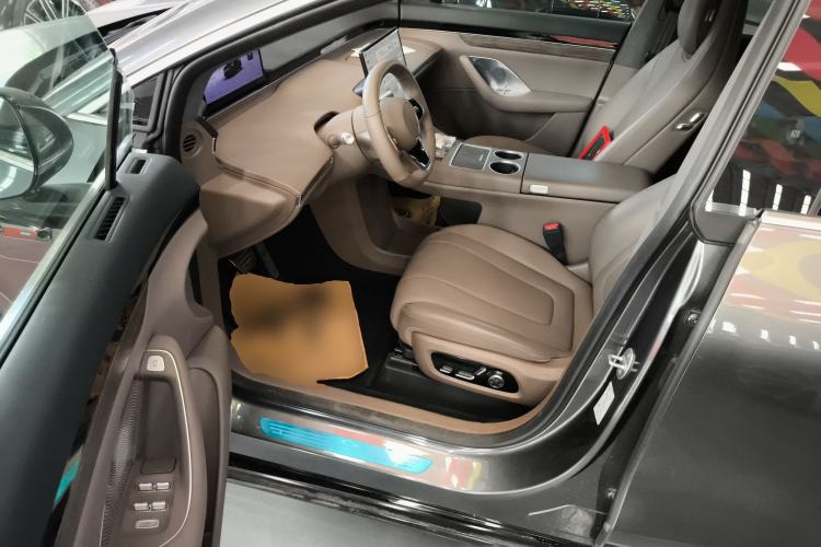 Used Hima Luxeed R7 2025 Range-Extended Version 251 km Max
