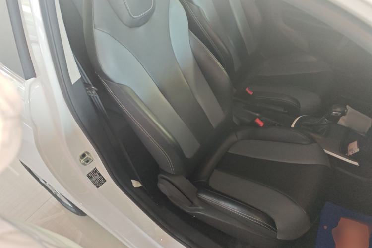 Used Roewe Clever 2021 302 km New Four-Seater Super-Efficient Version