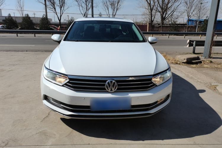 Used Volkswagen Magotan 2017 280TSI DSG Comfort Model