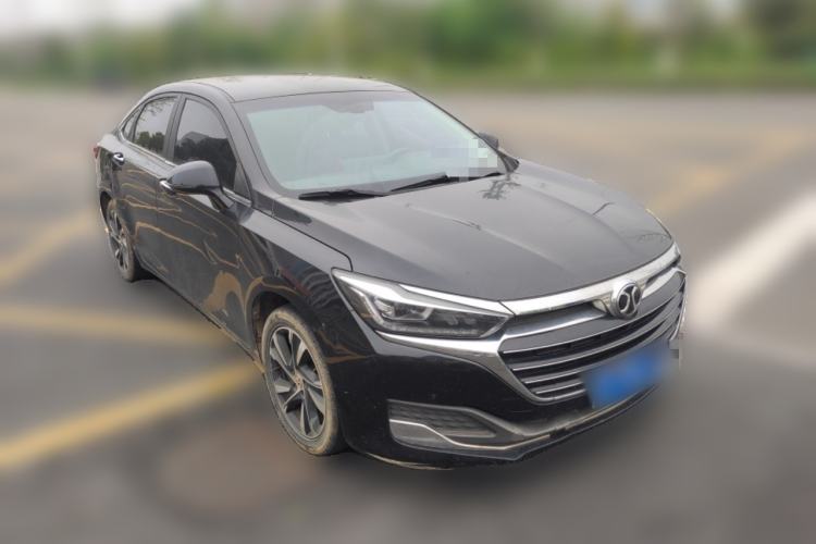 Used BAIC Beijing U7 2019 1.5T CVT Elite Version China VI Front Right 45 Deg