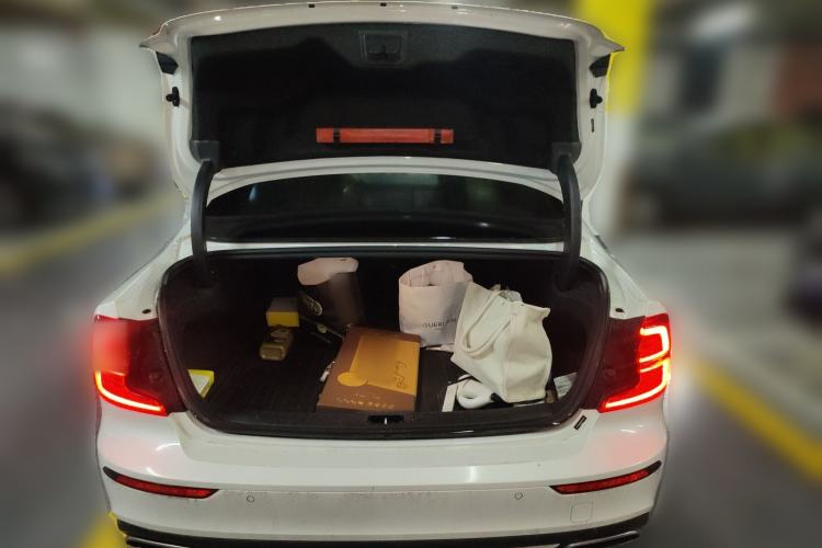 Used Volvo S60 New Energy 2022 T8 eDrive Hybrid All-Wheel Drive Smart Luxury Edition