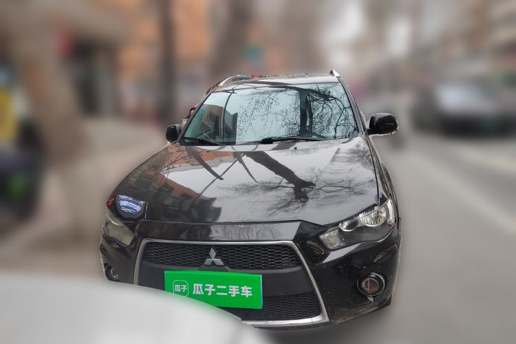 Used Mitsubishi Outlander 2011 Kijang 2.0 Urban Edition Front