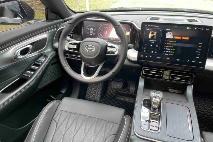 Used GAC Trumpchi GS8 2025 Linghang Series 2.0 TGDI Two-Wheel-Drive Luxury Edition 5 Seats