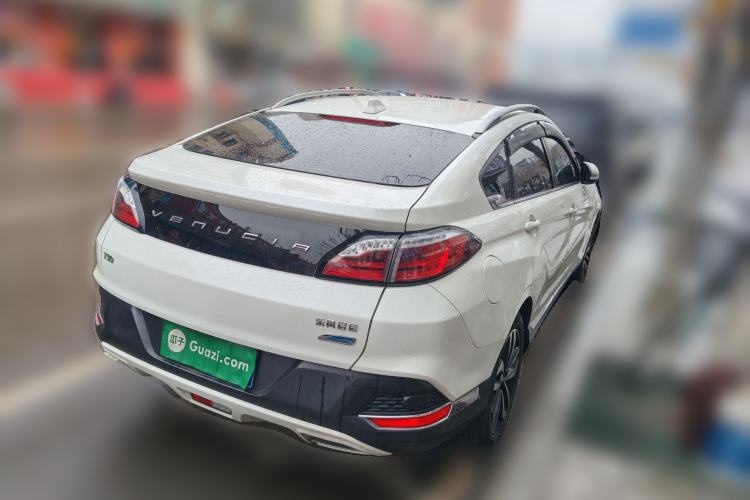 Used Venucia T90 2018 2.0L CVT Smart Connect Luxury Edition China V Standard
