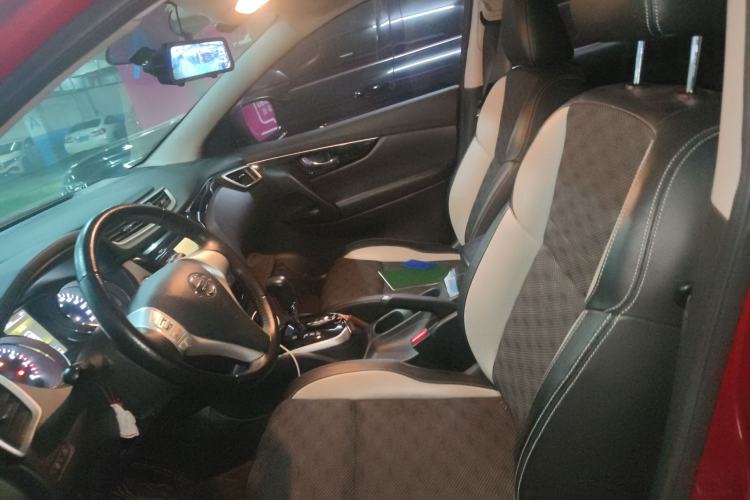 Used Nissan Qashqai 2016 2.0L CVT Luxury Edition Left Front Seat