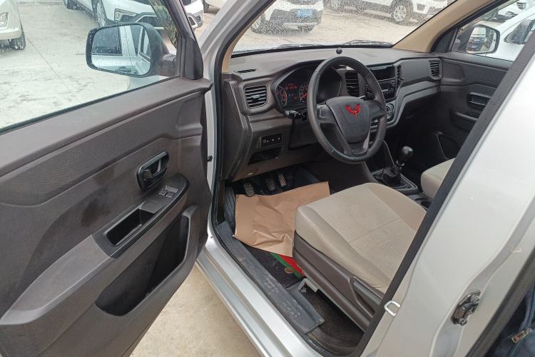 Used Wuling Hongguang V 2022 1.5L Jingqu Edition Electric-Assist LAR