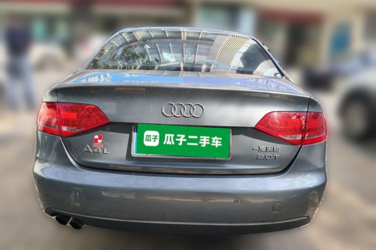 Used Audi A4L 2012 2.0 TFSI automatic standard version