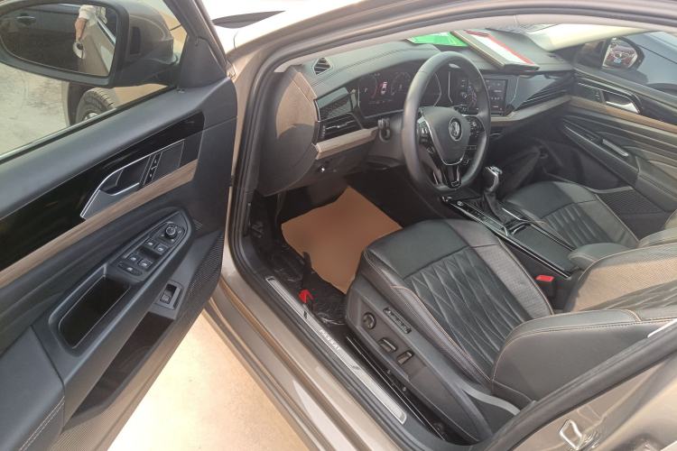 Used Volkswagen Passat 2019 330TSI Luxury Edition China VI Standard