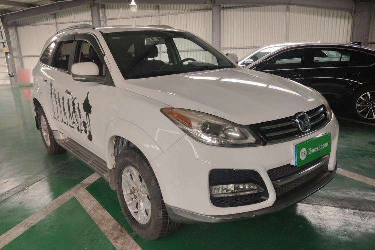 Used JMC Yusheng S350 2013 2.4T Automatic 2WD Diesel Luxury 7-Seater Front Right 45 Deg