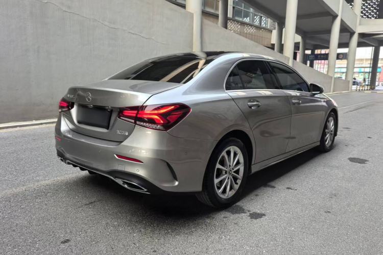 Used Mercedes-Benz A-Class 2020 Restyled A 200 L Sport Sedan Fashion Version Exterior 5