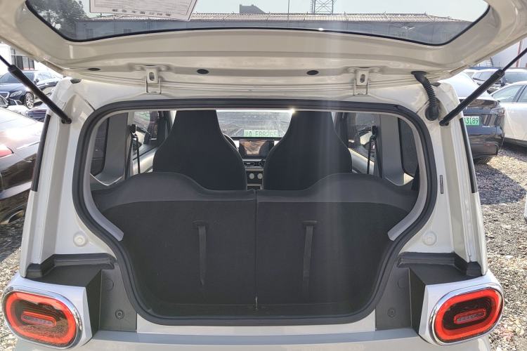 Used Wuling Hongguang MINIEV 2024 3rd Generation 215km Advanced Version
