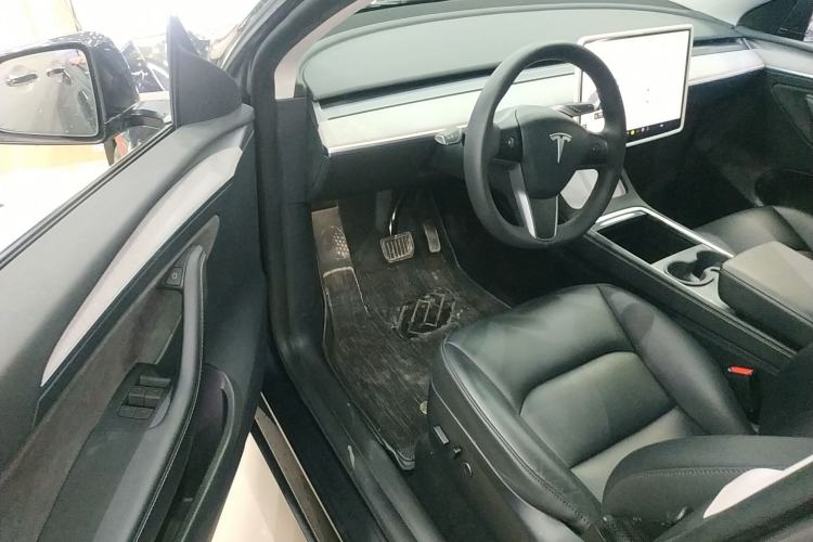 Used Tesla Model Y 2024 Rear-Wheel-Drive Version Driver Seat