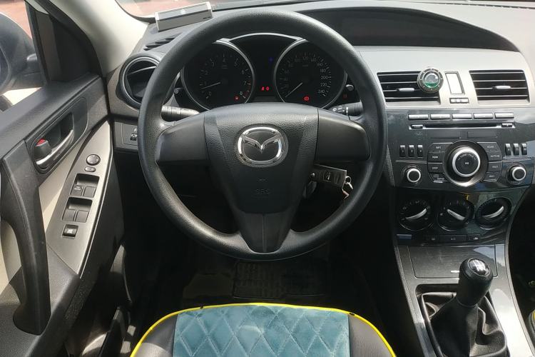 Used Mazda 3 2015 Sedan 1.6L Manual Comfort Model Steering Wheel