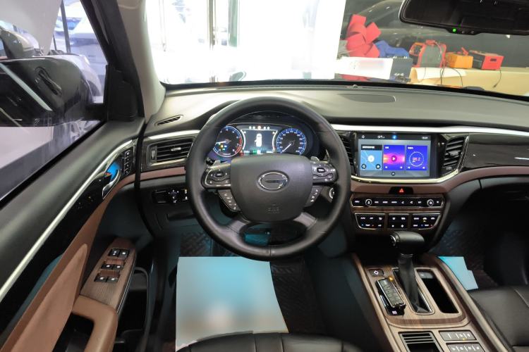 Used GAC Trumpchi GS8 2019 390T Two-Wheel Drive Luxury Smart Connectivity Version (7 Seats) Steering Wheel