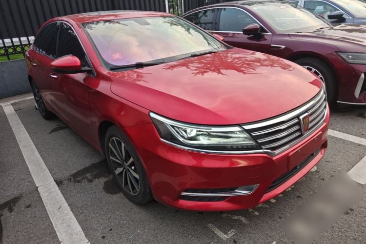 Used Roewe i6 2017 20T Automatic Internet ZhiZun Edition Front Right 45 Deg