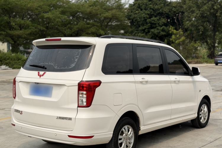 Used Wuling Hongguang 2019 1.5L S Comfort Edition China VI LAR Exterior 3