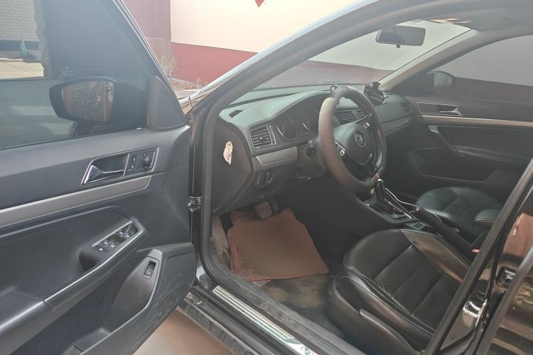 Used Volkswagen Lavida 2017 1.6L Automatic Comfort Edition