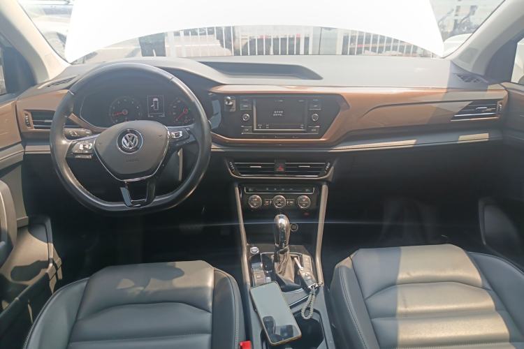 Used Volkswagen Tharu 2020 280TSI Two-Wheel Drive Comfort Edition China VI Standard Center Console