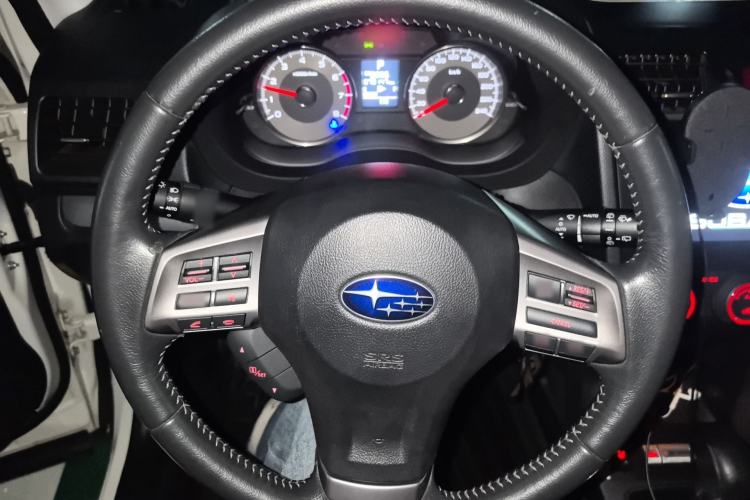Used Subaru Forester 2013 2.5i Automatic Luxury Edition Steering Wheel